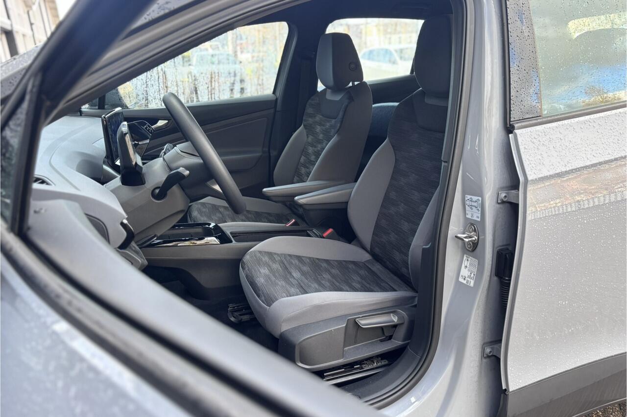 Volkswagen ID.4 Pure 52 kWh | Camera | Adaptive Cruise | Apple Carplay | Keyless Entry