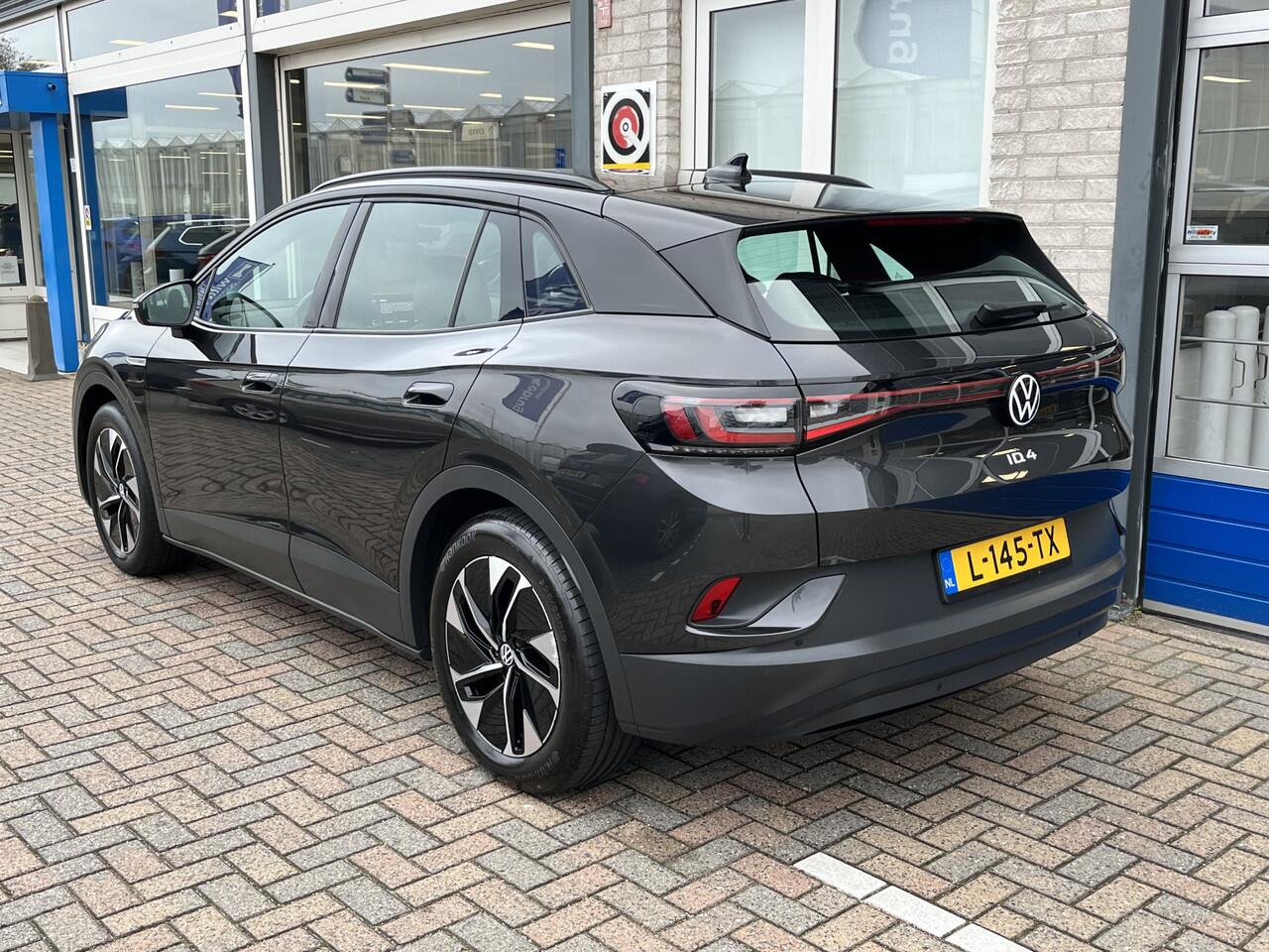 Volkswagen ID.4 Life 77 kWh / WARMTEPOMP/ PARK. SENSOREN/ APP CONNECT/ STOELVERWARM./ GETINT GLAS/ 19" LMV