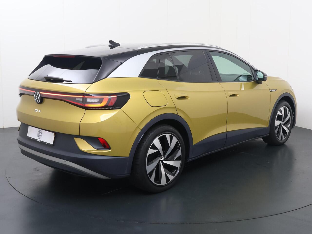 Volkswagen ID.4 First 77 kWh | 204 PK | SoH 86% | Warmtepomp | Adaptive cruise control | Navigatiesysteem | 20" LM velgen |