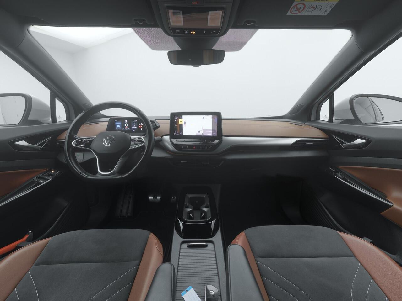 Volkswagen ID.4 Pure 52 kWh | CAMERA | STOELVERWARMING | TREKHAAK