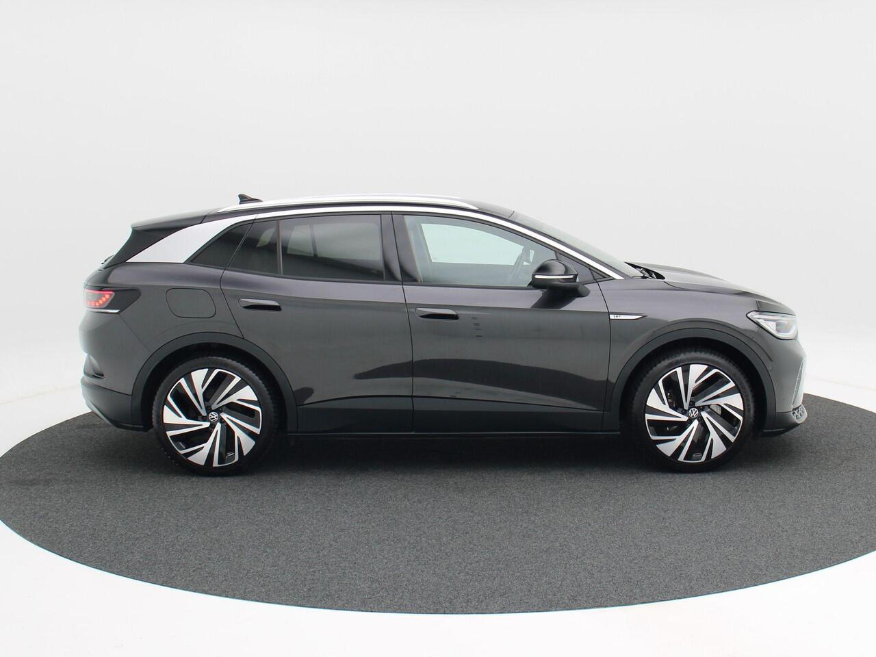 Volkswagen ID.4 First Max 77 kWh 205 Pk Automaat | Panoramadak | 360 Camera | Sensoren | Elektrische Achterklep | Elektrische Stoelen Voor | LED | Stoel Verwarming | 21 Inch