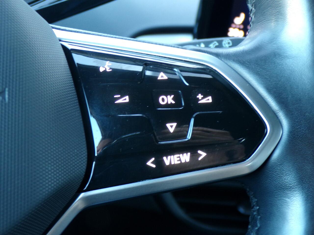 Volkswagen ID.4 First 77 kWh, SOH 91% / Carplay + Android Auto / Camera + Sensoren / Full LED / 20' LMV