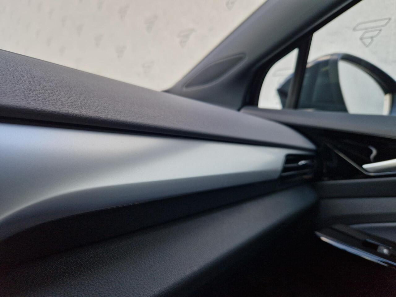 Volkswagen ID.4 Pure 52 kWh | Verwarmde Voorruit | Apple Carplay / Android Auto | Stoelverwarming | ACC |