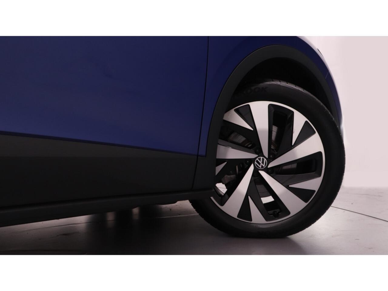 Volkswagen ID.4 First 77 kWh 204pk SOH 89% Navigatie Trekhaak