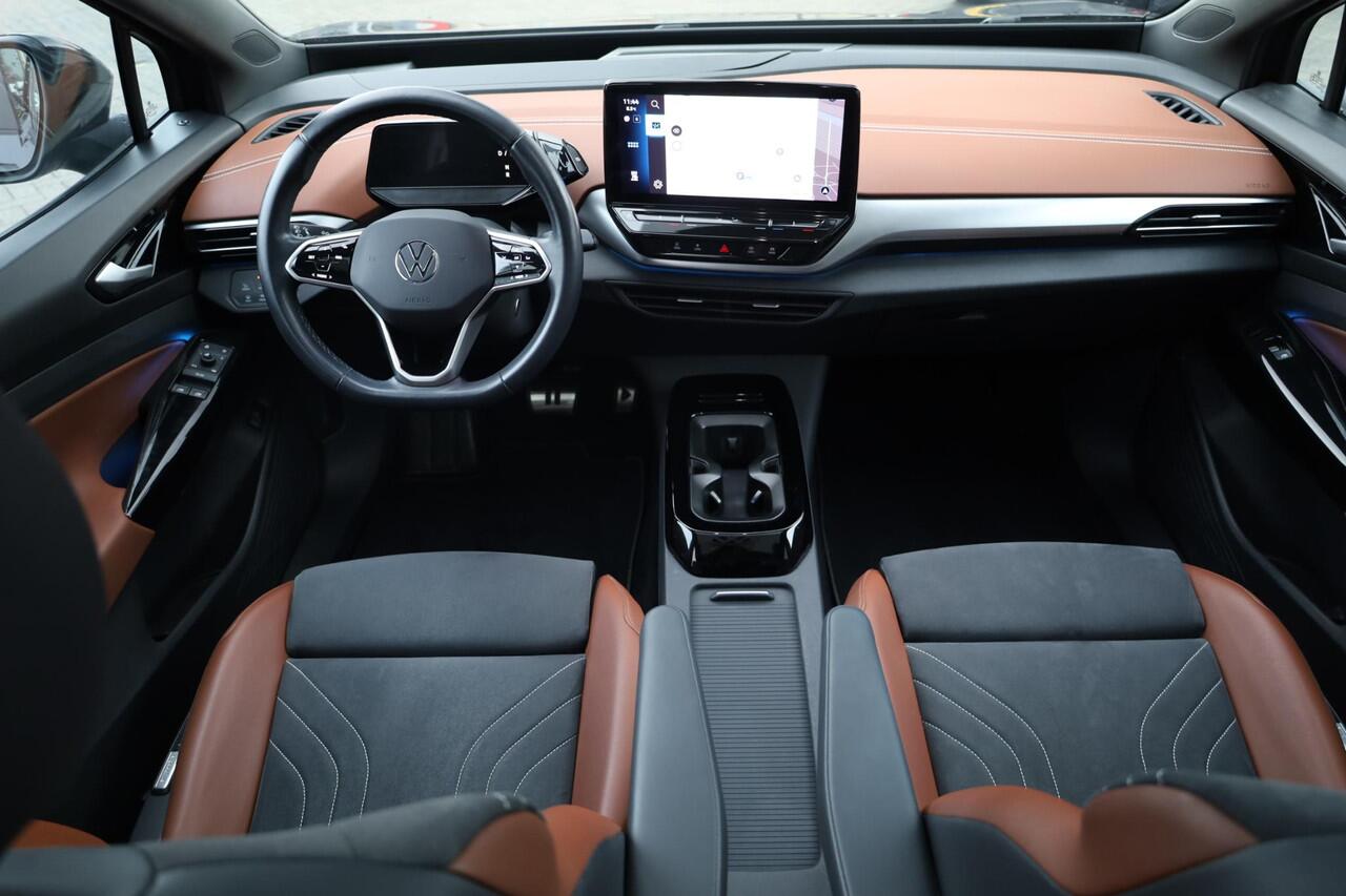 Volkswagen ID.4 Tech 77 kWh PL ¤729 p/m* 204PK / 150kW ergo stoelen elektrisch verstelbaar met geheugen area view rondom head up! discover pro zicht side assist panoramadak stoel en stuurwiel verwarming LED matrix privacy glas 19" LMV easy open en close elektrische achte