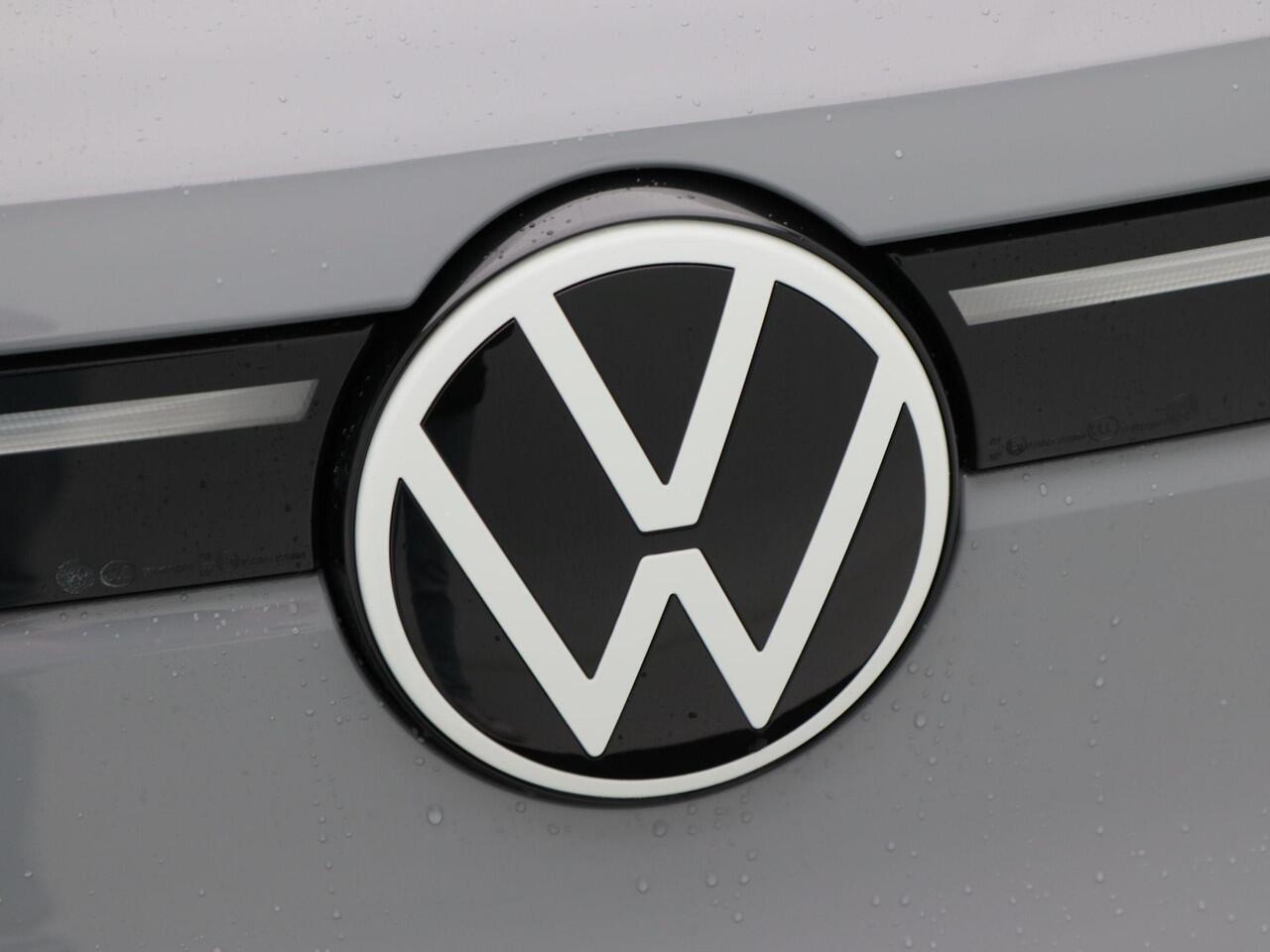 Volkswagen ID.4 Pro Limited Edition Plus 77 kWh | Trekhaak | Elek. verst. voorstoelen | Stoelmassage | Panoramadak | Dodehoek detectie |