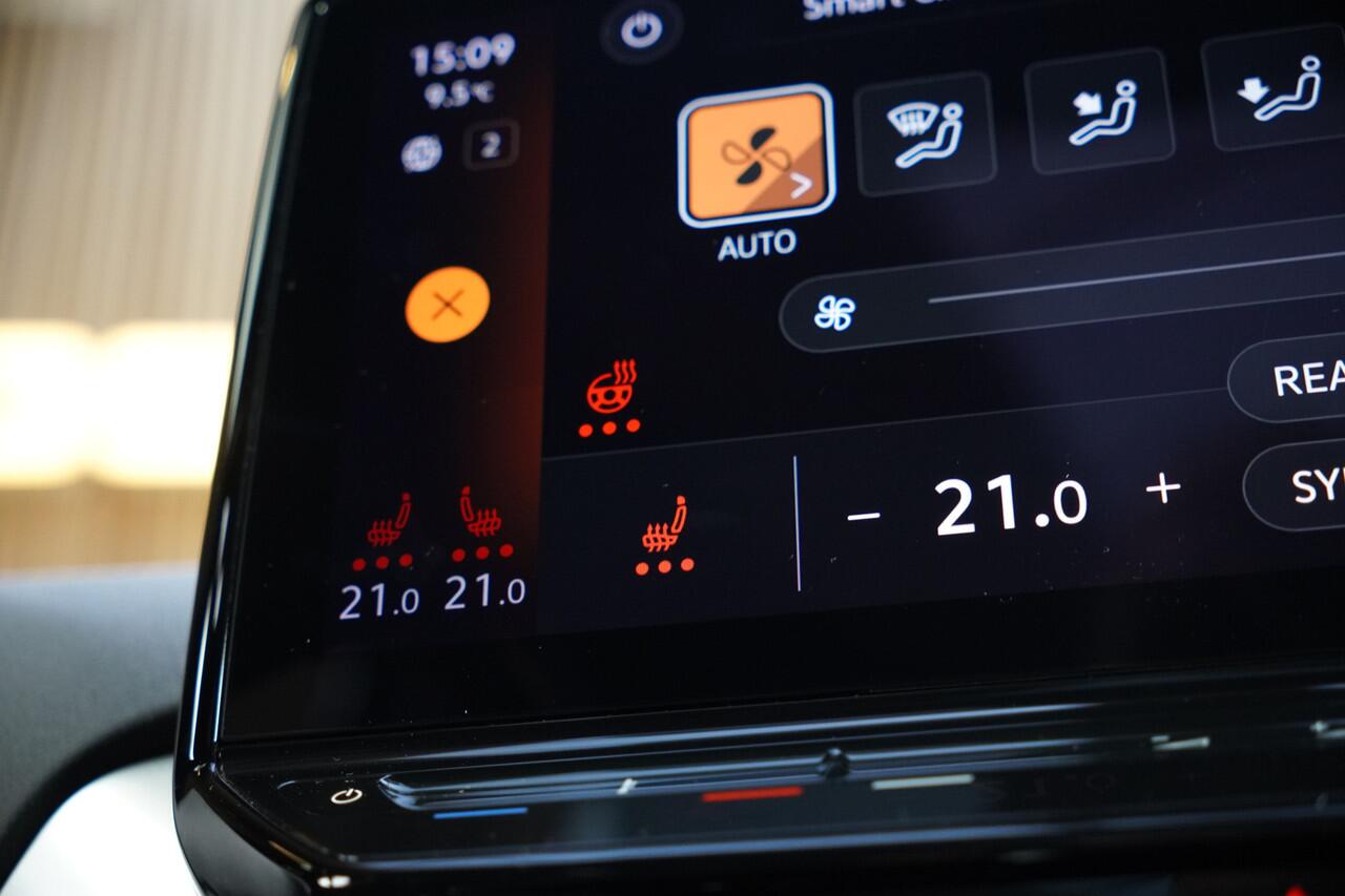 Volkswagen ID.4 First Max Blackstyle 77 kWh/204pk|2020|Panoramadak|Head-up|Trekhaak|Memory-stoelen|Matrix-IQ-LED|PDC+360Camera|Blindspot|VOL!!