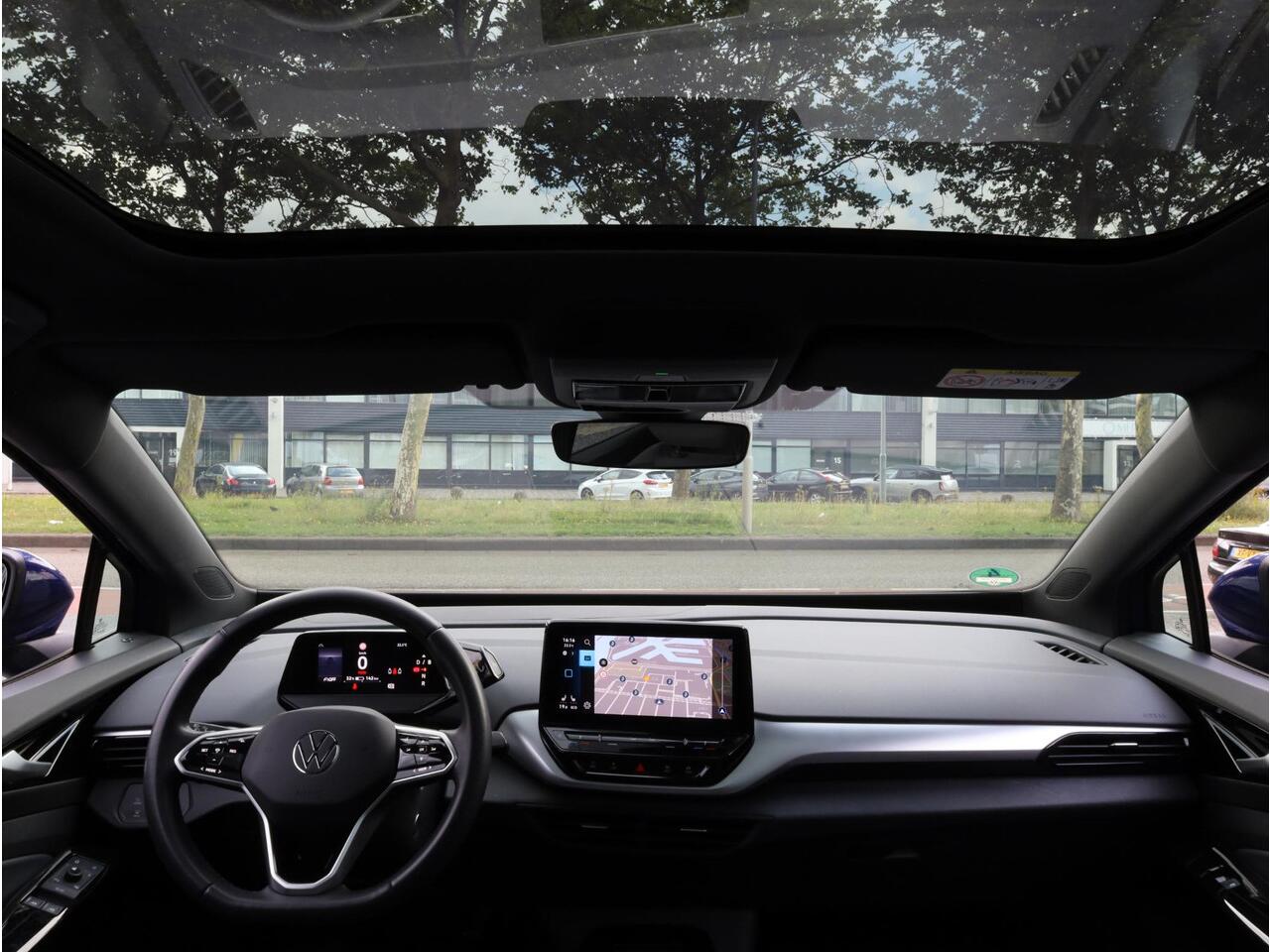 Volkswagen ID.4 Pro 77 kWh 150KW | Panodak | Warmtepomp | Keyless | IQ Light Matrix LED | Camera | Adaptive Cruise |