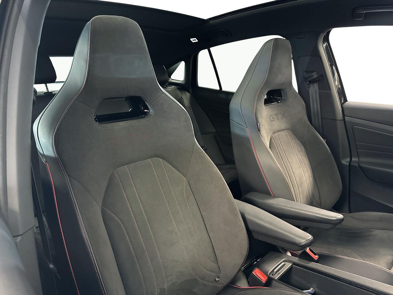 Volkswagen ID.5 GTX 300pk 77 kWh Panoramadak | Sport Pakket Plus | ergoActive elektrisch verstelbare voorstoelen met geheugenfunctie