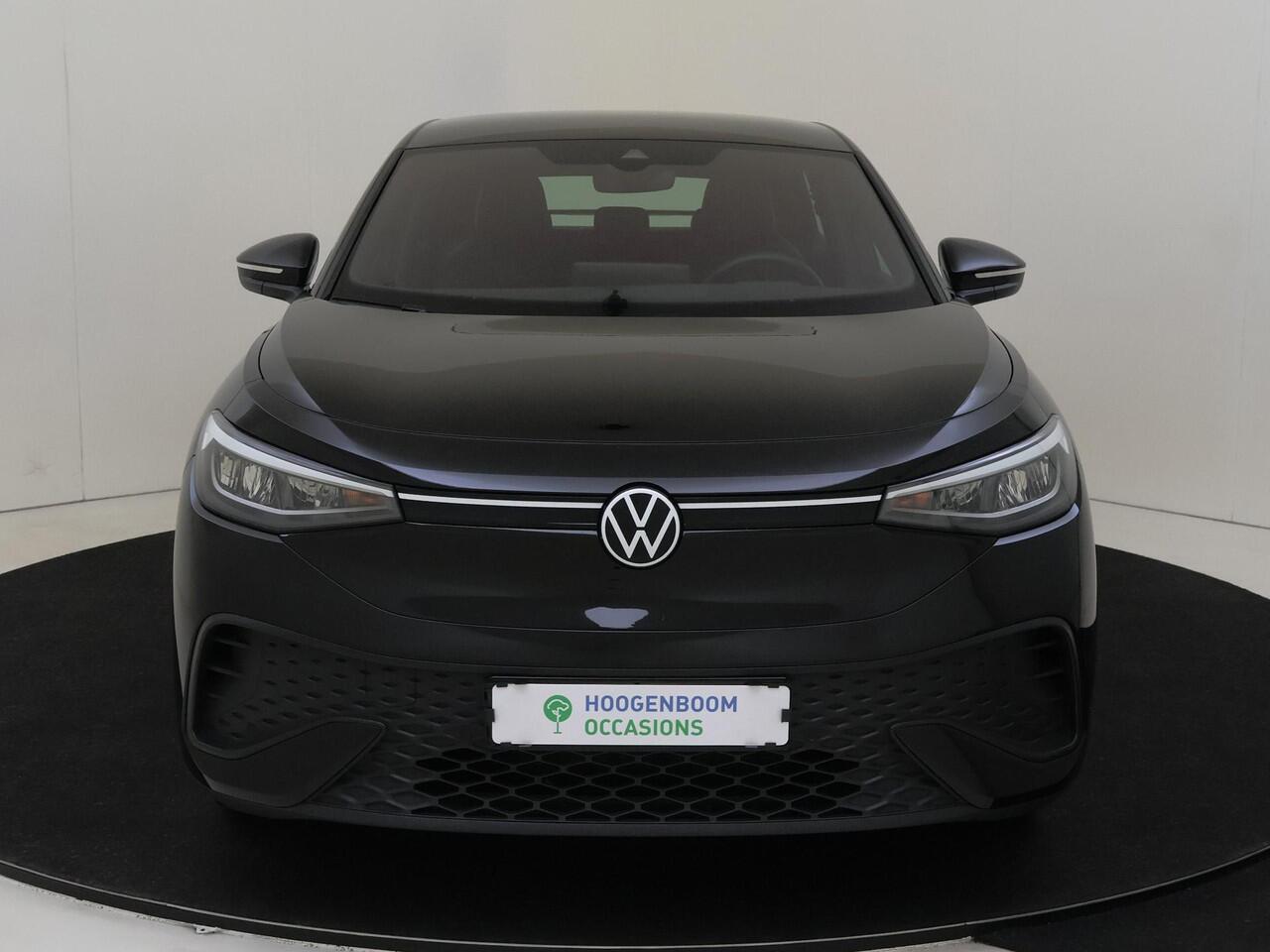 Volkswagen ID.5 Pro 77 kWh | Parkeerasisstent | Keyless | Stoelverwarming | Achteruitrijcamera | Navigatie | Voorklimatisering | Adaptieve cruise control |