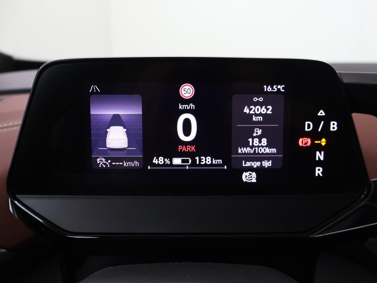 Volkswagen ID.5 Pro 77 kWh | 204 PK | SoH 91% | Panoramadak | Matrix LED koplampen | Verwarmde voorstoelen | 20" LM velgen | Apple Carplay/Android Auto |