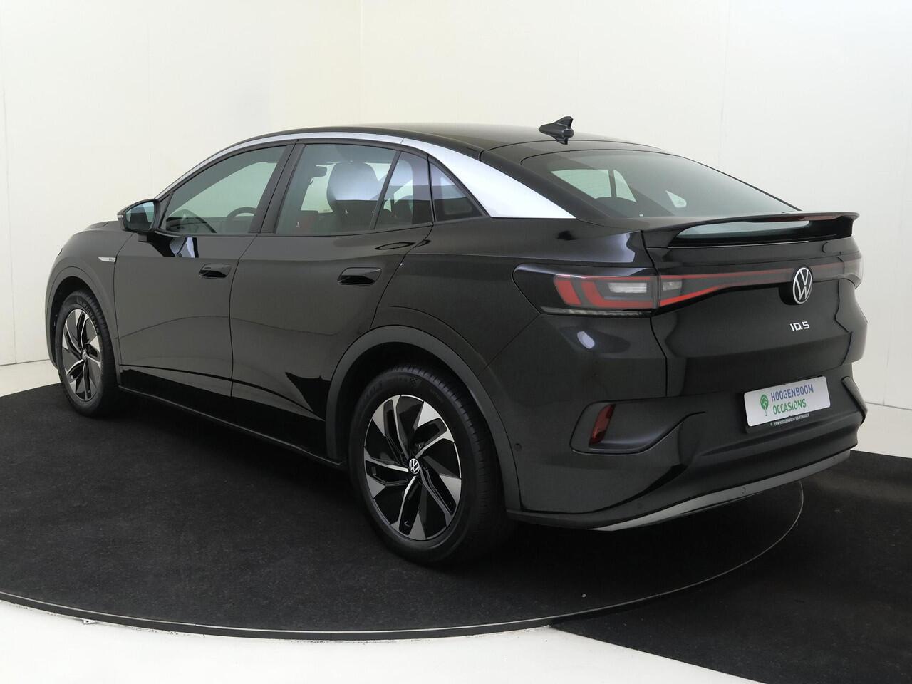 Volkswagen ID.5 Pro Advantage 77 kWh | SoH 93% | Achteruitrijcamera | 3-zone airco | Keyless | Adaptieve cruise control | Stoel- en stuurwielverwarming | CarPlay |