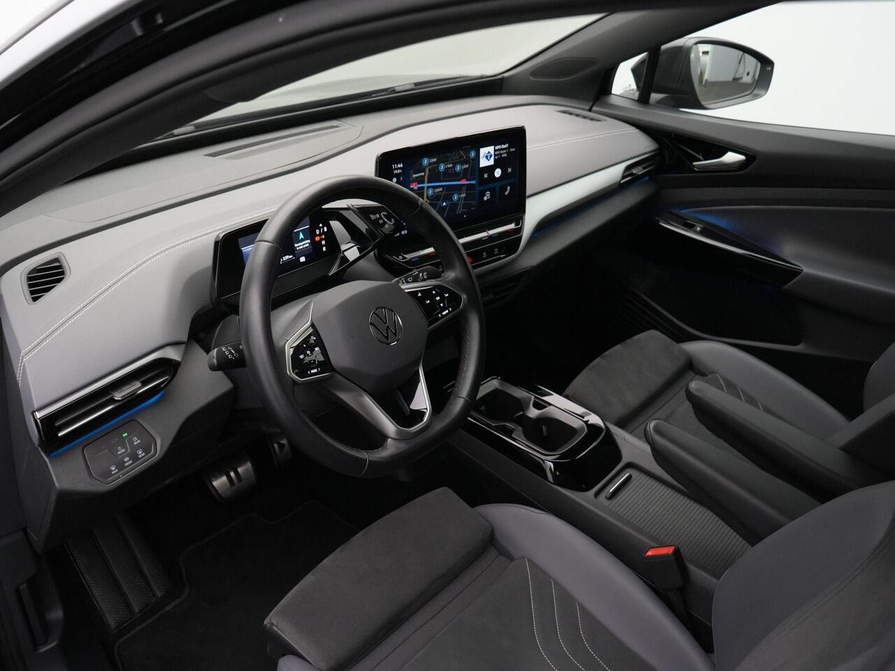 Volkswagen ID.5 Pro 77 kWh 204 pk | Geheugen-/massagestoelen | Stuur-/stoelverwarming | Achteruitrijcamera | Navigatie