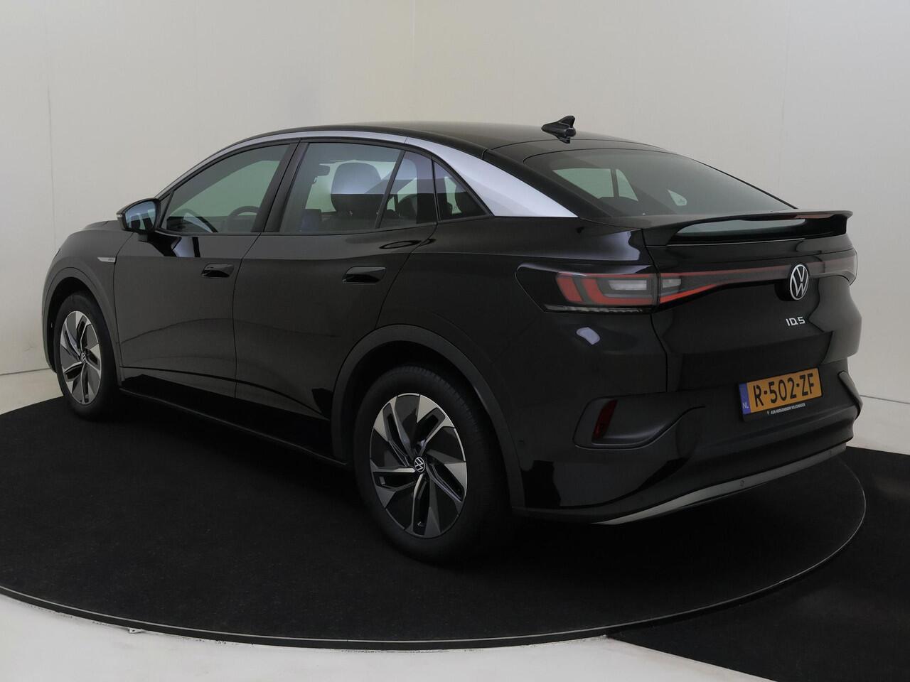 Volkswagen ID.5 Pro 77 kWh | Parkeerasisstent | Keyless | Stoelverwarming | Achteruitrijcamera | Navigatie | Voorklimatisering | Adaptieve cruise control |