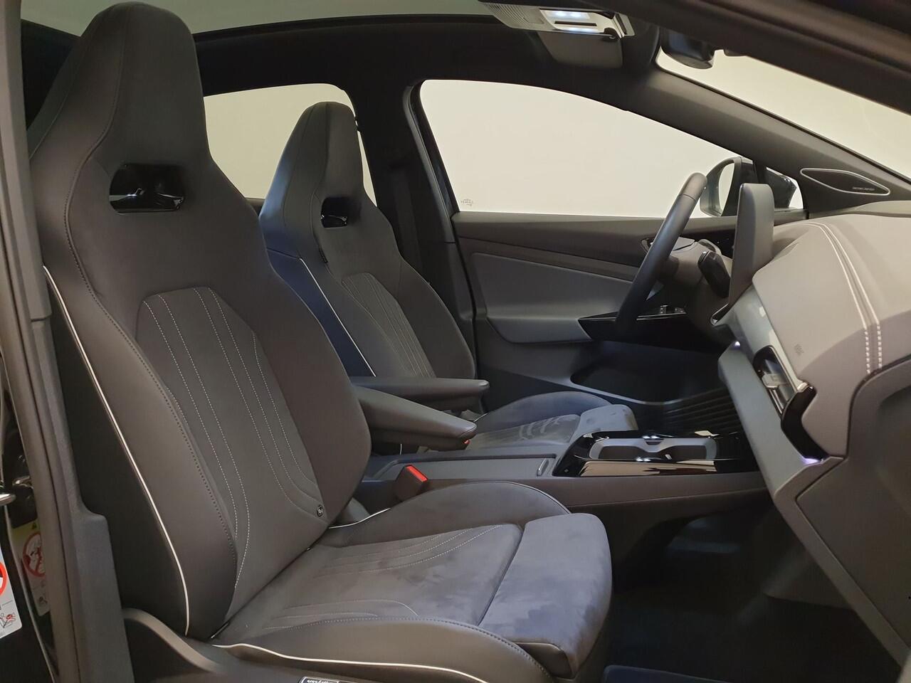 Volkswagen ID.5 Pro Business 77 kWh Panoramadak, Topsport stoelen
