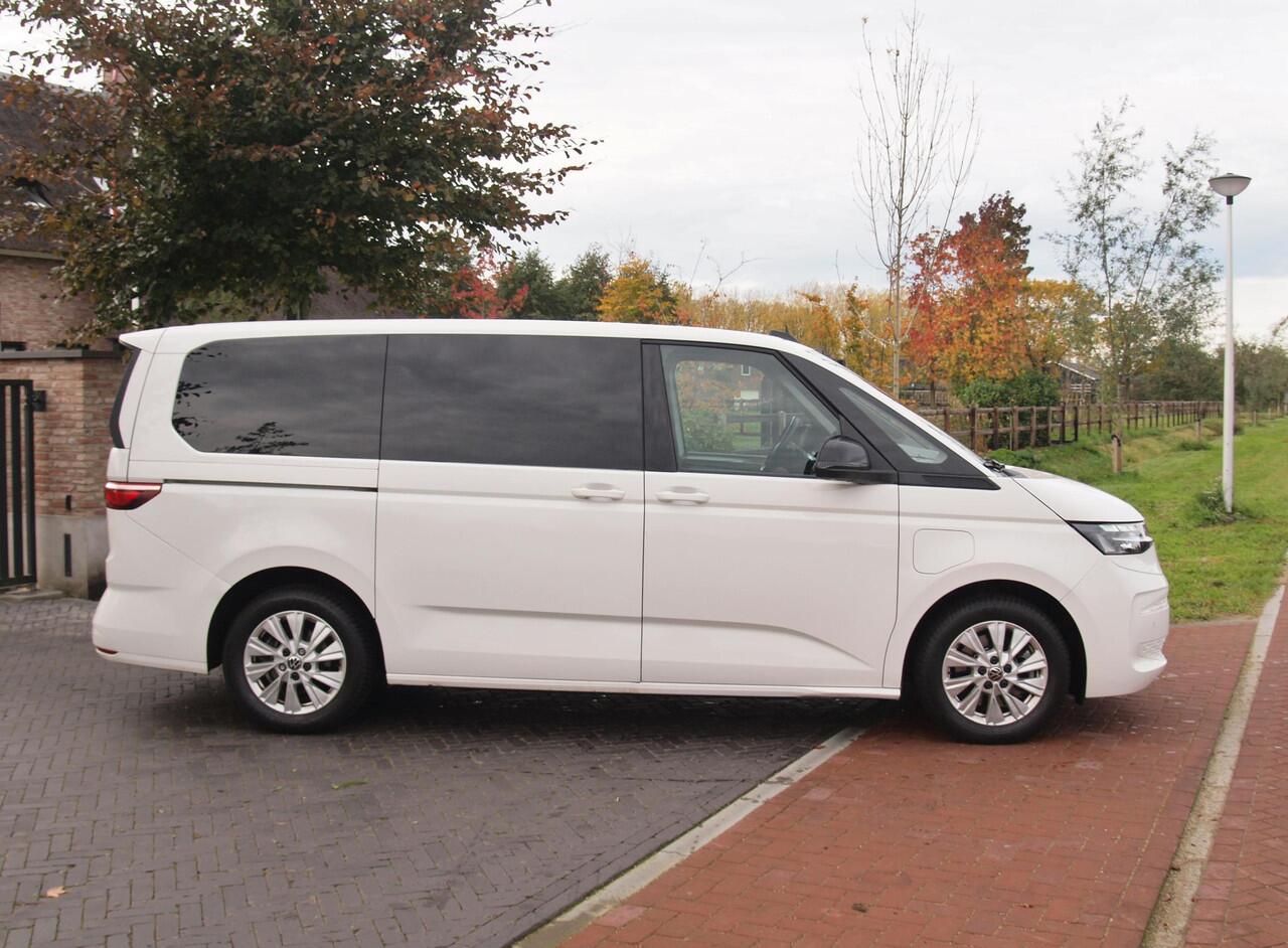 Volkswagen MULTIVAN 1.4 eHybrid L2H1 Life | 7-persoons | Camera | Cruise Control | Apple Carplay | NL-Auto |