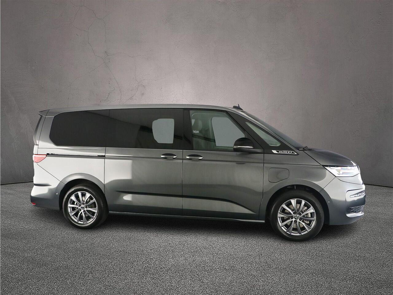 Volkswagen MULTIVAN 1.5 245pk DSG eHybrid L2 Bulli Edition 4Motion> ¤ 2.500,= Inruilpremie < | Trekhaak | 7-zits Premium zitopstelling |