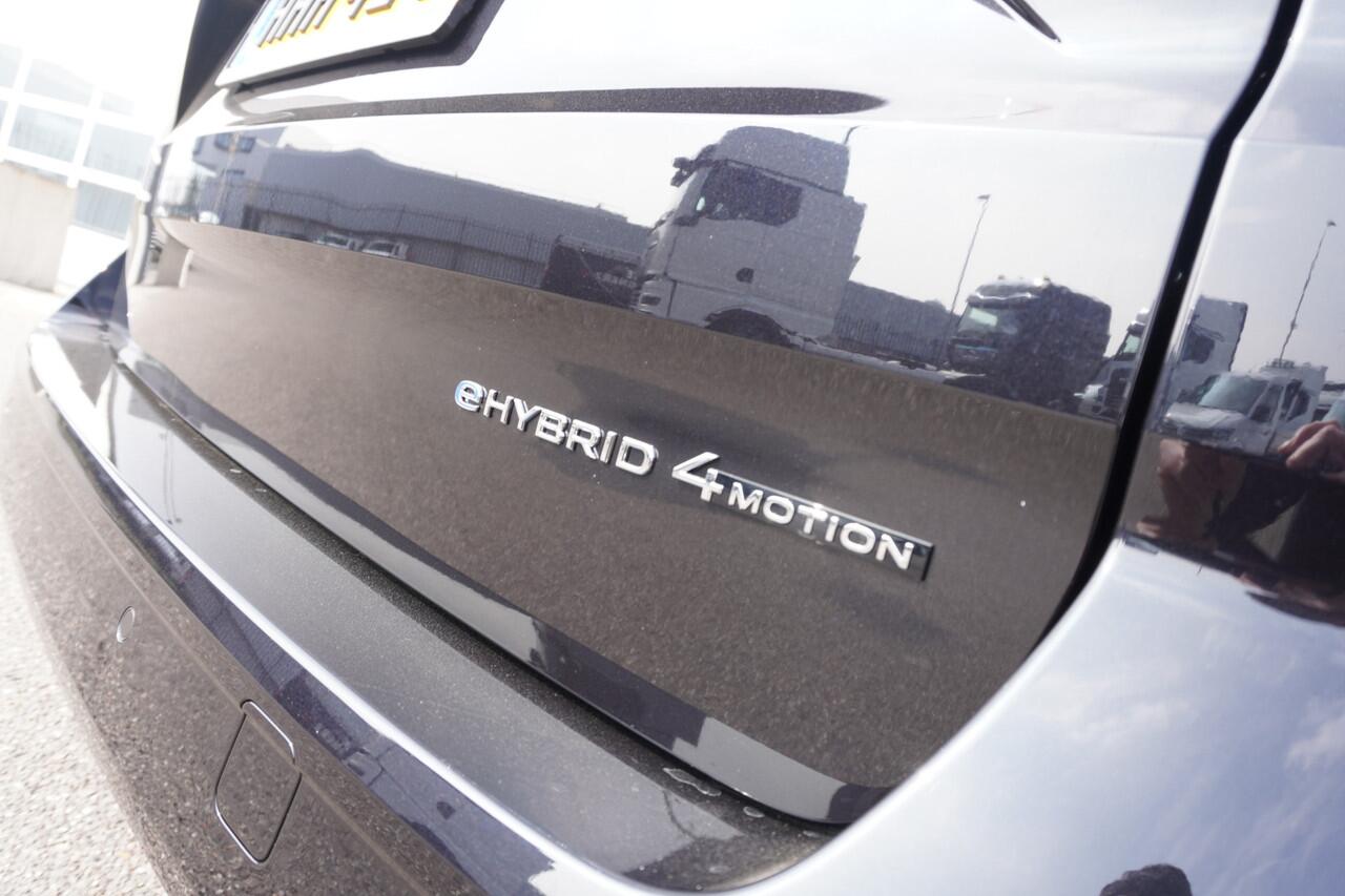 Volkswagen MULTIVAN 1.5 eHybrid L2 Bulli Edition 4-Motion 1.5 eHybrid L2 Bulli Edition 4-Motion, IQ Light koplampen, 7-persoons Vis-a-Vis, Navigatie, Trekhaak