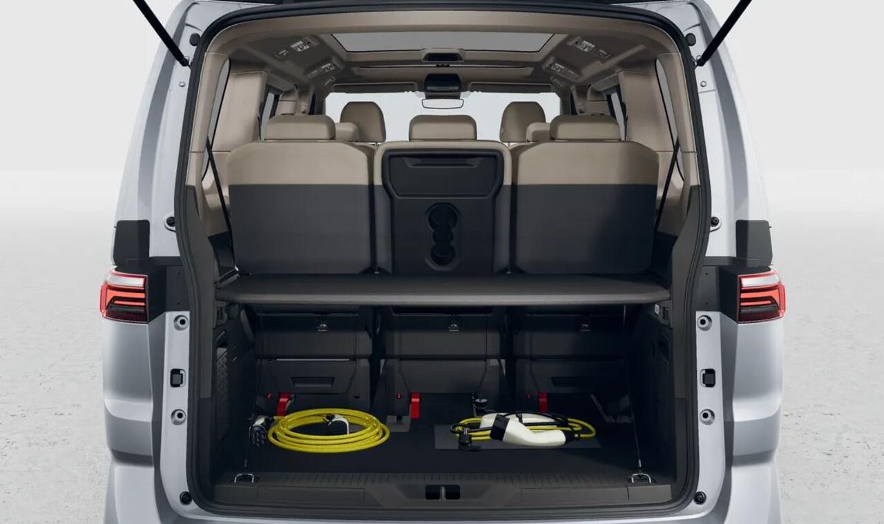 Volkswagen MULTIVAN L2H1 1.5TSI PHEV eHybrid 245pk DSG 4MOTION Bulli-Edition /Direct leverbaar /4x4