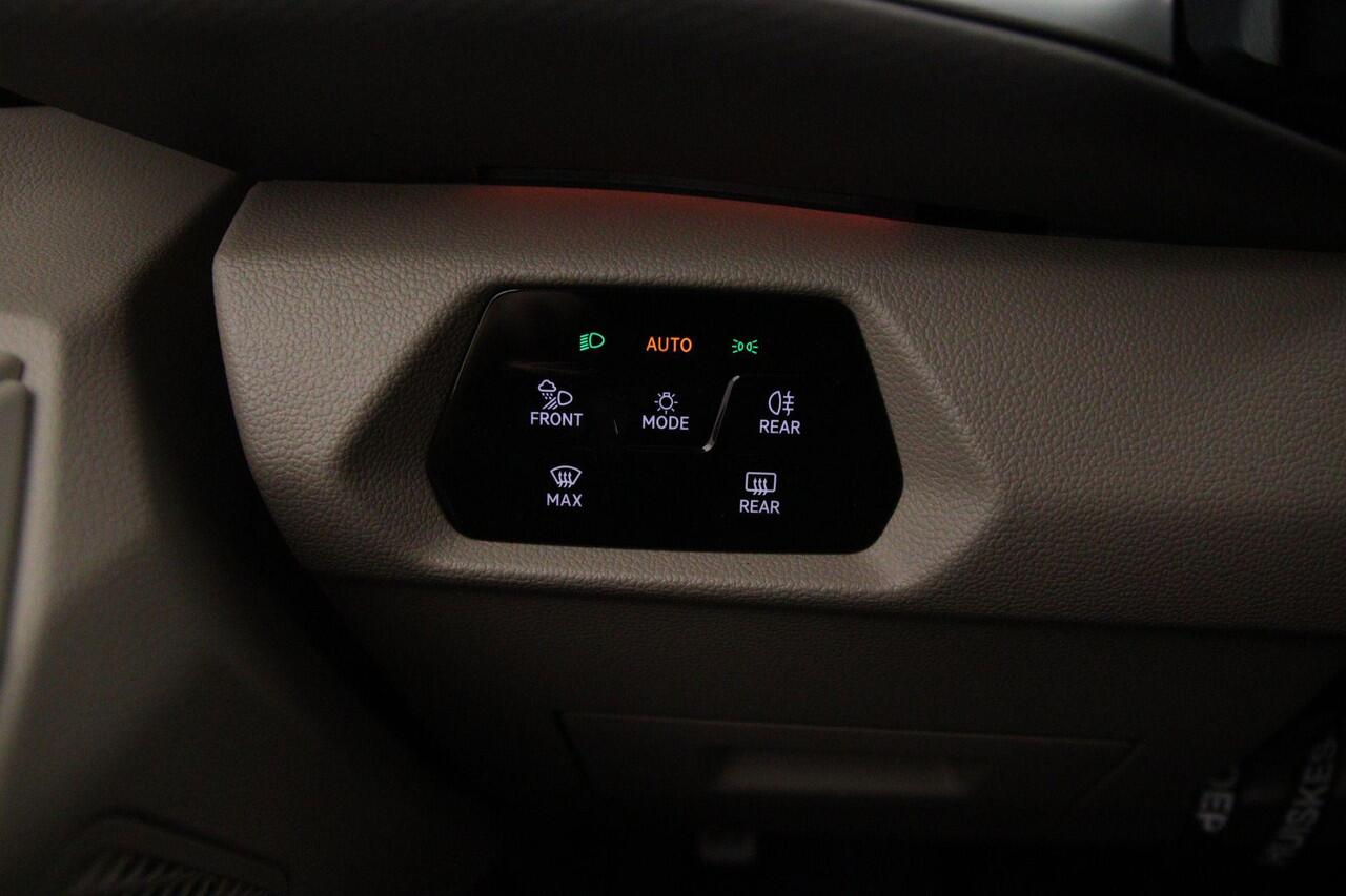 Volkswagen MULTIVAN 1.5 245pk DSG eHybrid L2 Bulli Edition 4Motion> ¤ 2.500,= Inruilpremie < | Trekhaak | 7-zits Premium zitopstelling |