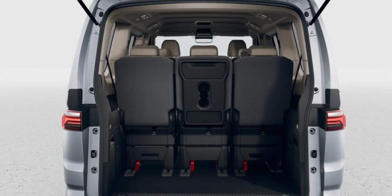 Volkswagen MULTIVAN L2H1 1.5TSI PHEV eHybrid 245pk DSG 4MOTION Economy-Business / Direct leverbaar / 4x4