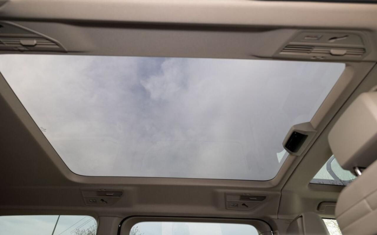 Volkswagen MULTIVAN 1.4 eHybrid L2H1 ACC DCC Leder Stoelkoeling Panoramadak Head-Up Trekhaak Standkachel