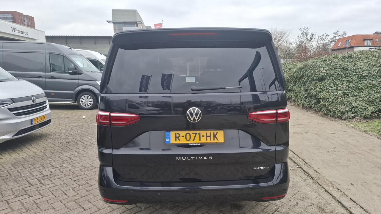 Volkswagen MULTIVAN 1.4 eHybrid L2H1 Energetic 1.4 eHybrid 218 pk Panoramadak | IQ Light | Achteruitrijcamera | Trekhaak