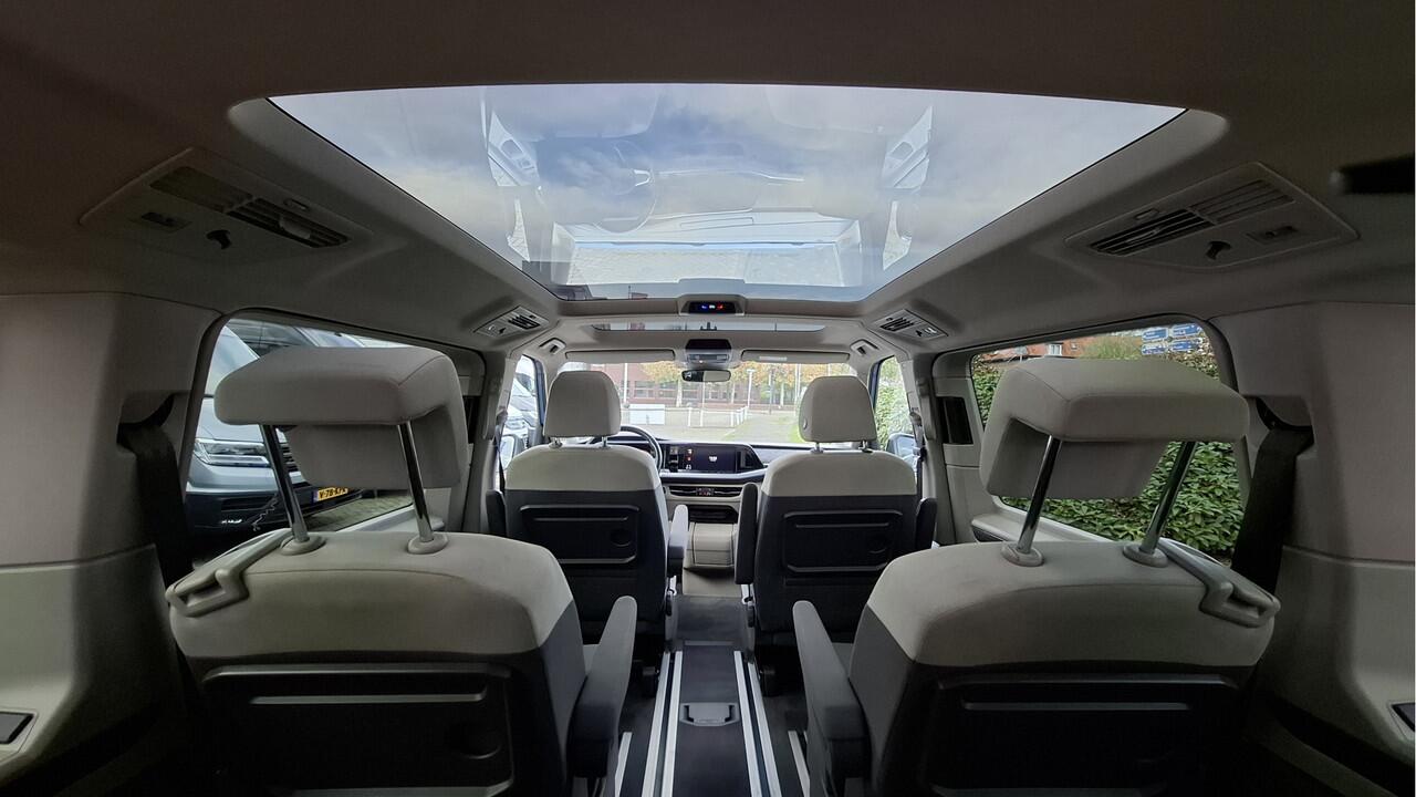 Volkswagen MULTIVAN L2H1 - Energetic 1.4 eHybrid 218 pk Panoramadak | IQ Light | Achteruitrijcamera | Stoelverwarming