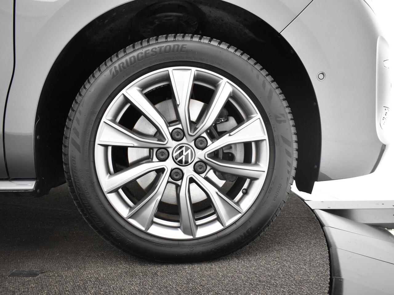 Volkswagen MULTIVAN 1.4 218pk DSG eHybrid L2H1 Life Business 7p. · Panoramadak · Apple/Android Car Play · IQ.Light · Navigatie · Camera · 7 Persoons · Elek. Achterklep · 18'' Inch · Garantie t/m 23-06-2027 of 150.000km