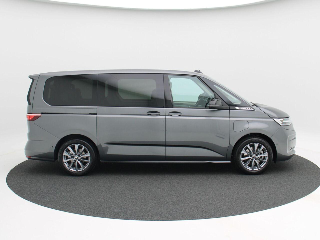 Volkswagen MULTIVAN Bulli Edition L2 1.5 eHybrid 245 PK | Trekhaak | 7 Persoons | Elektrische Achterklep | Adaptieve Cruise | Camera | LED Matrix |