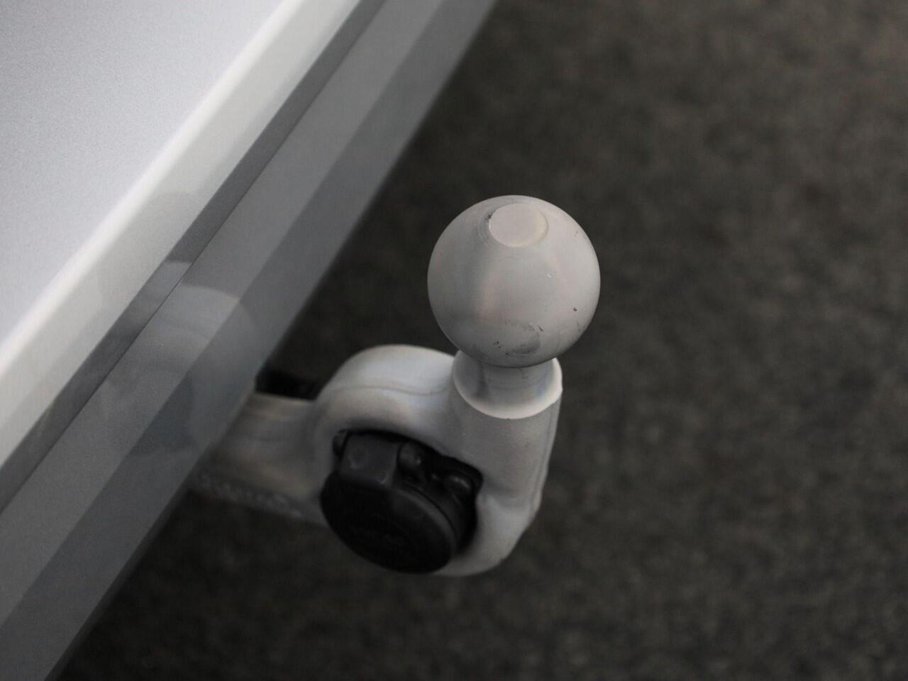 Volkswagen MULTIVAN 1.5 eHybrid DSG 4Motion Economy Business L2 700875