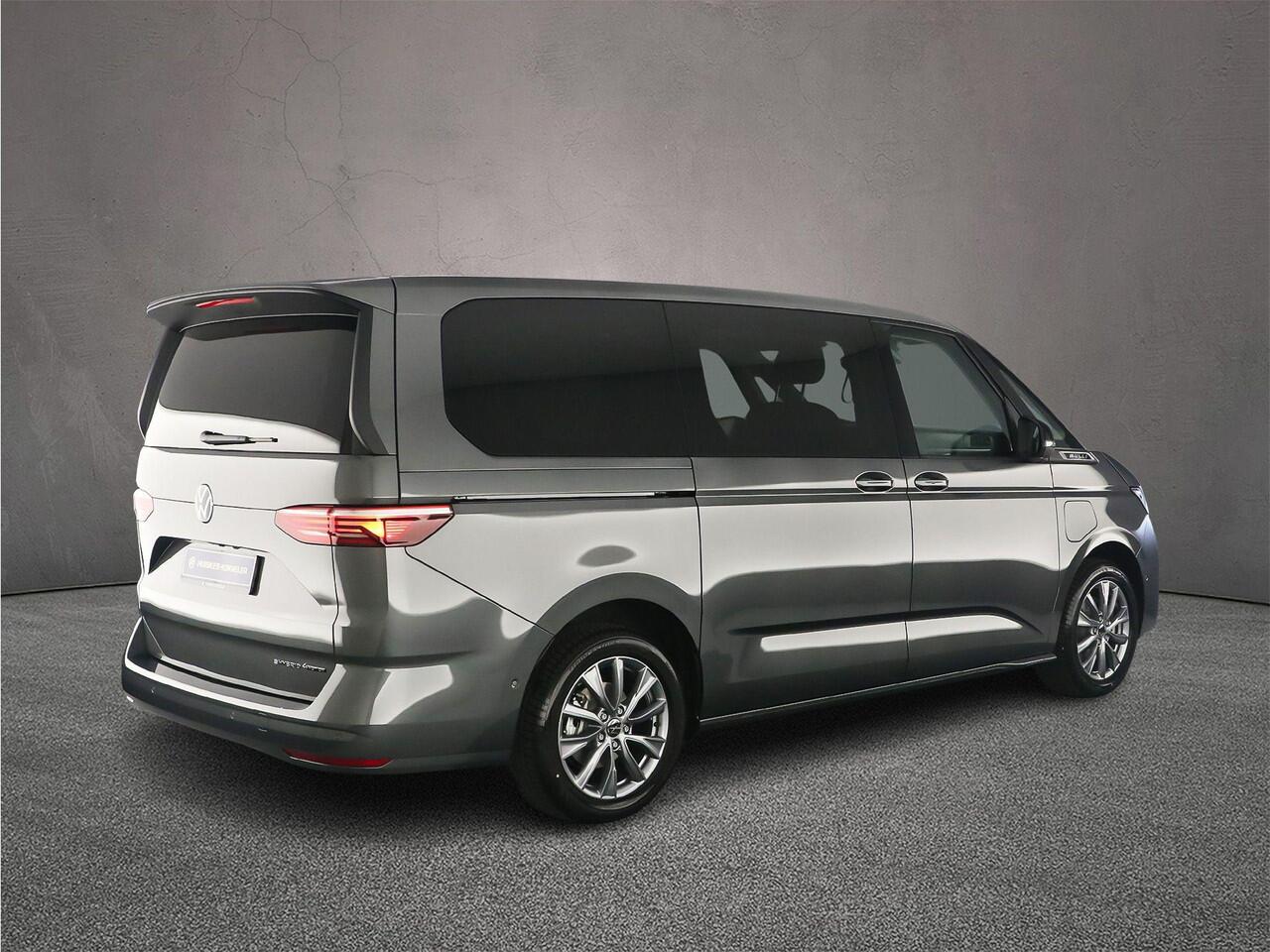 Volkswagen MULTIVAN 1.5 245pk DSG eHybrid L2 Bulli Edition 4Motion > ¤ 2.500,= Inruilpremie < | Trekhaak | Stoelverwarming | All-season banden |