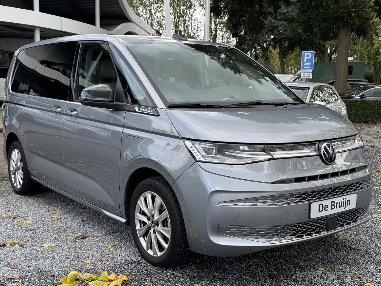 Volkswagen MULTIVAN T7 eHybrid DSG Bulli 7p (Pano,Trekhaak,Camera,Elek. schuifd)
