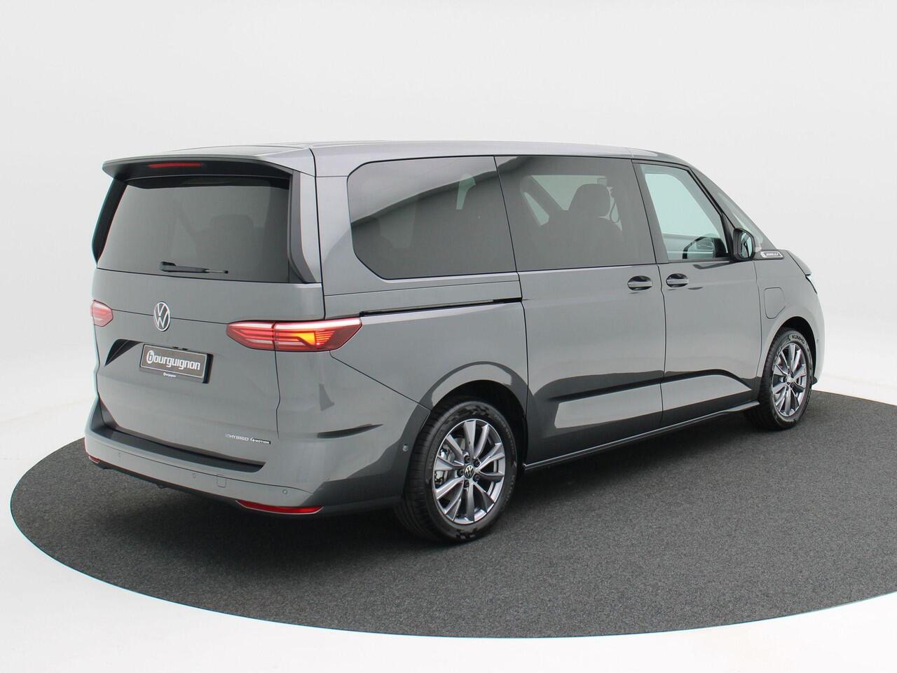 Volkswagen MULTIVAN Bulli Edition L2 1.5 eHybrid 245 PK | Trekhaak | 7 Persoons | Elektrische Achterklep | Adaptieve Cruise | Camera | LED Matrix |