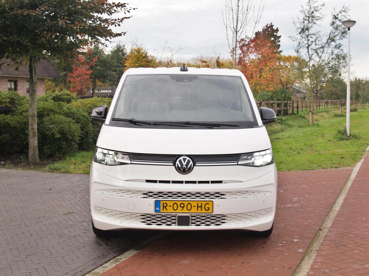 Volkswagen MULTIVAN 1.4 eHybrid L2H1 Life | 7-persoons | Camera | Cruise Control | Apple Carplay | NL-Auto |