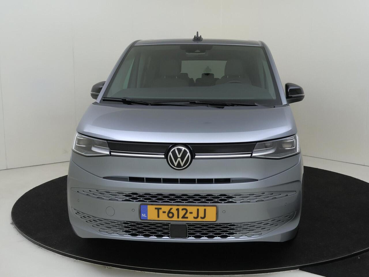 Volkswagen MULTIVAN 1.4 eHybrid L2H1 Life 6 versnellingen DSG | Verwarmbare voorstoelen, gescheiden regelbaar | Uitwijk- en afsla-assistent | Lichtmetalen velgen 17" (6,5J X 17) "Dundrod"(zilver) | Top pakket |