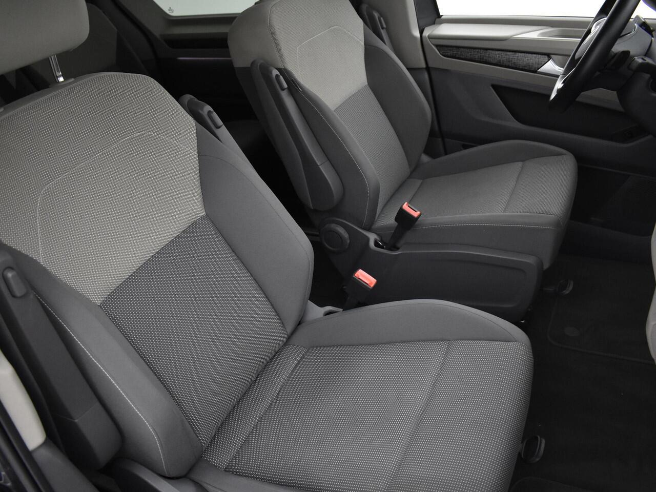 Volkswagen MULTIVAN 1.4 218pk DSG eHybrid L2H1 Life Business 7p. · Panoramadak · Apple/Android Car Play · IQ.Light · Navigatie · Camera · 7 Persoons · Elek. Achterklep · 18'' Inch · Garantie t/m 23-06-2027 of 150.000km