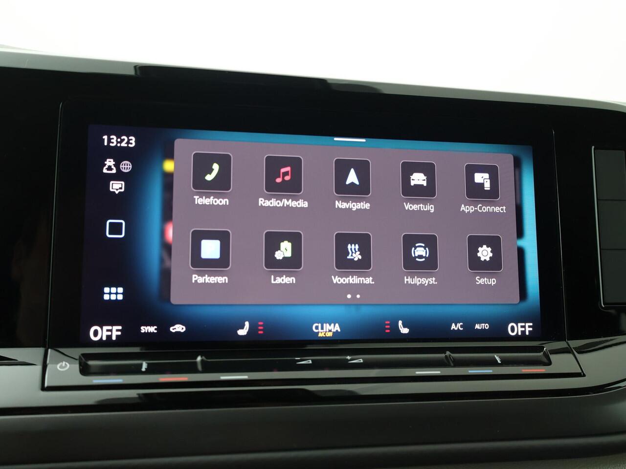 Volkswagen MULTIVAN Bedrijfswagens Economy Business L2 1.5 eHybrid EU6 180 kW (245pk) | Bestelwagen toegestaan voor ALLE ZERO Emissie Milieu-zones M1-Kenteken | Schot laadruimte achter voorstoelen | Houten Laadvloer | Prijs excl. BTW