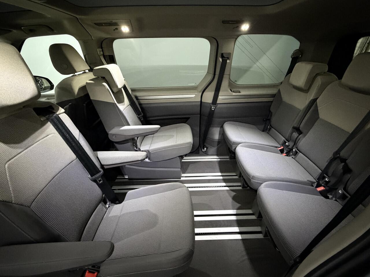 Volkswagen MULTIVAN 1.5 eHybrid L2 Economy Business 4Motion 7p Plug-in Ex btw Pano, Iq light koplampen, Parkeersensoren, Apple carplay, Virtual desk, Cruise control adaptief, Elektrische achterklep, 2 jaar garantie