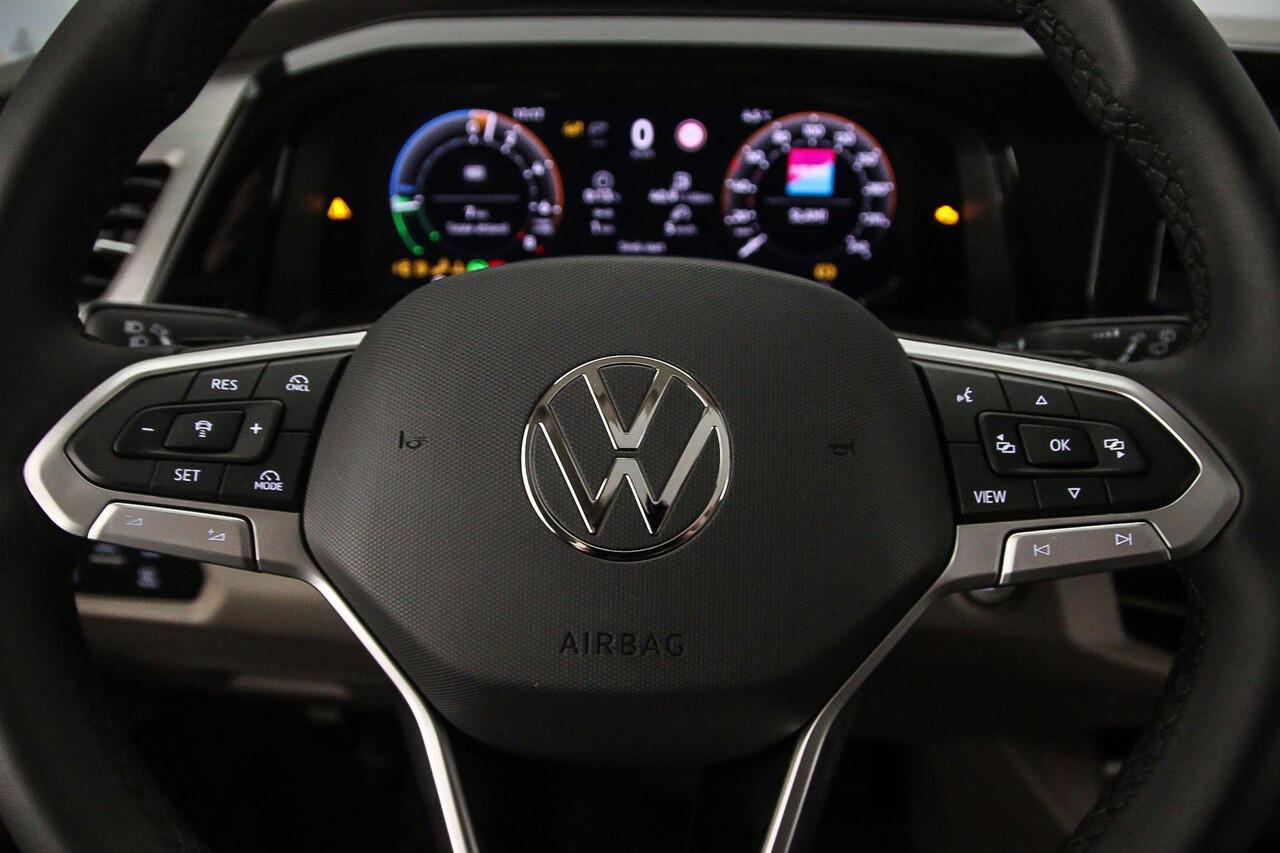 Volkswagen MULTIVAN 1.5 245pk DSG eHybrid L2 Bulli Edition 4Motion > ¤ 2.500,= Inruilpremie + ¤ 1.800,= eindejaarsbonus < | Trekhaak | 7-zits Premium zitopstelling |