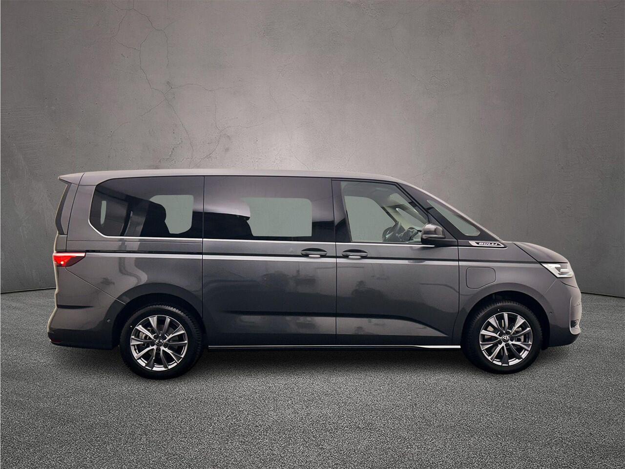 Volkswagen MULTIVAN 1.5 245pk DSG eHybrid L2 Bulli Edition 4Motion > ¤ 2.500,= Inruilpremie < | AssistentiepakketPlus | Trekhaak | 7-zits Premium zitopstelling |