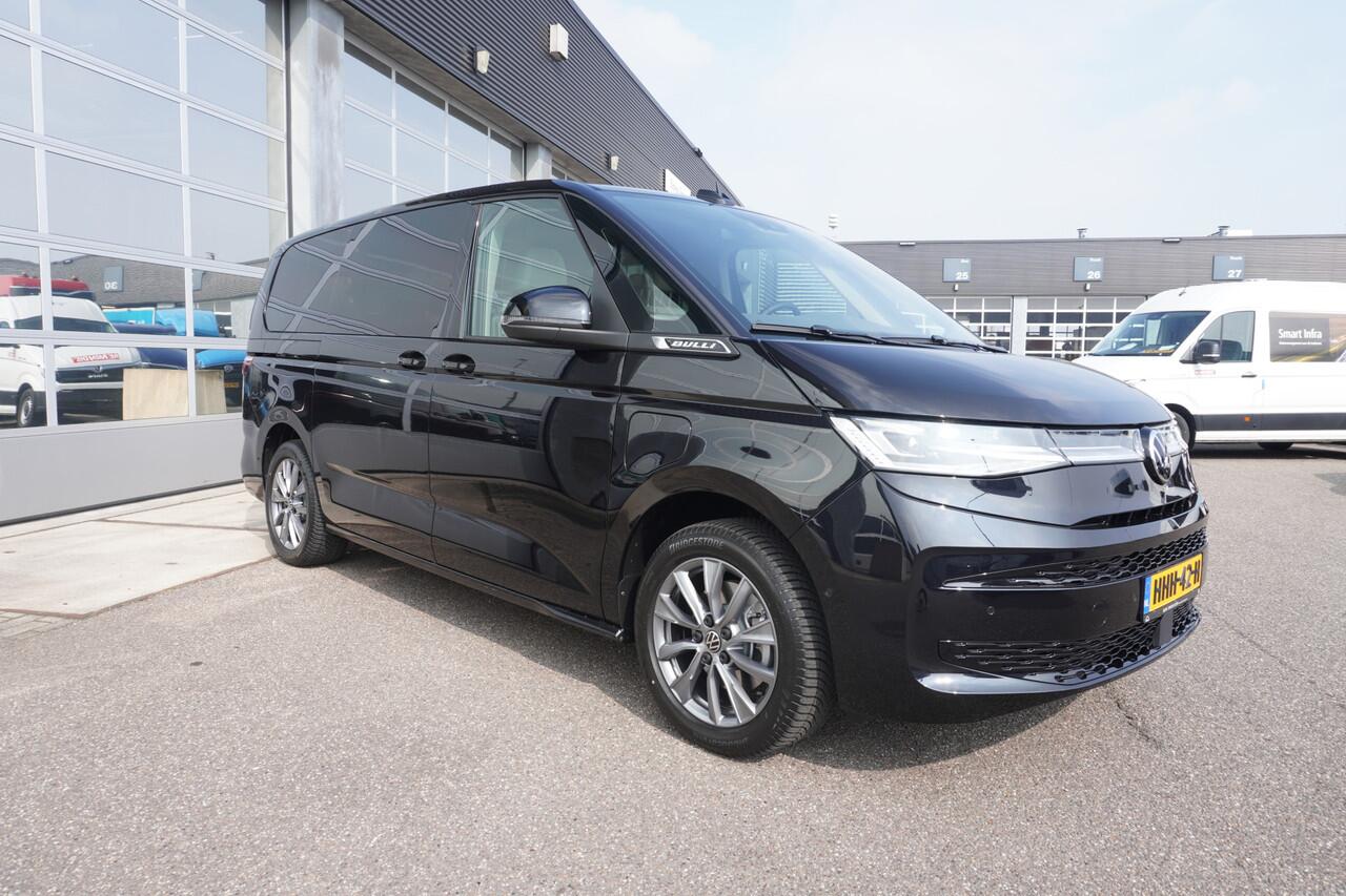 Volkswagen MULTIVAN 1.5 eHybrid L2 Bulli Edition 4-Motion 1.5 eHybrid L2 Bulli Edition 4-Motion, IQ Light koplampen, 7-persoons Vis-a-Vis, Navigatie, Trekhaak