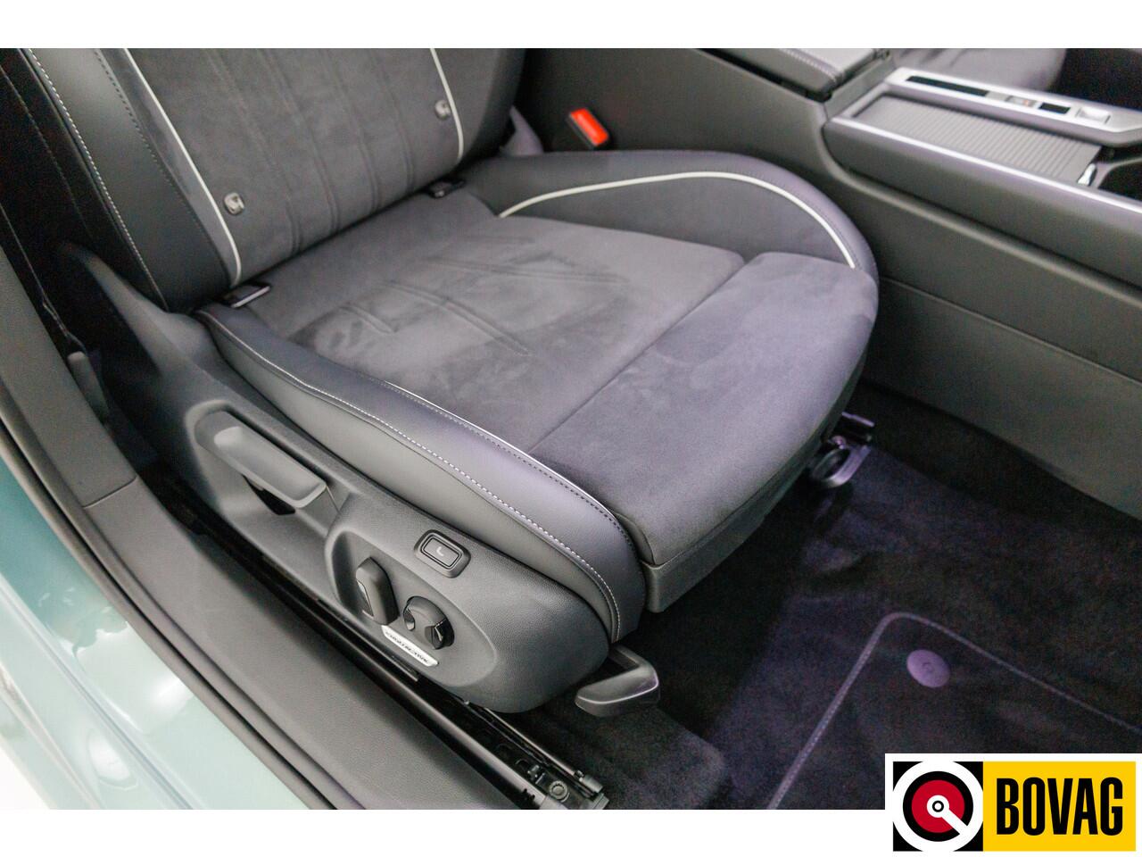 Volkswagen PASSAT Variant 1.5 eHybrid Business 204 PK | Facelift | Travel assist | Stoel &stuurverw. | Elec. klep | Ergo Active stoel met massage, Adaptieve cruise, Camera, Sfeerverlichting