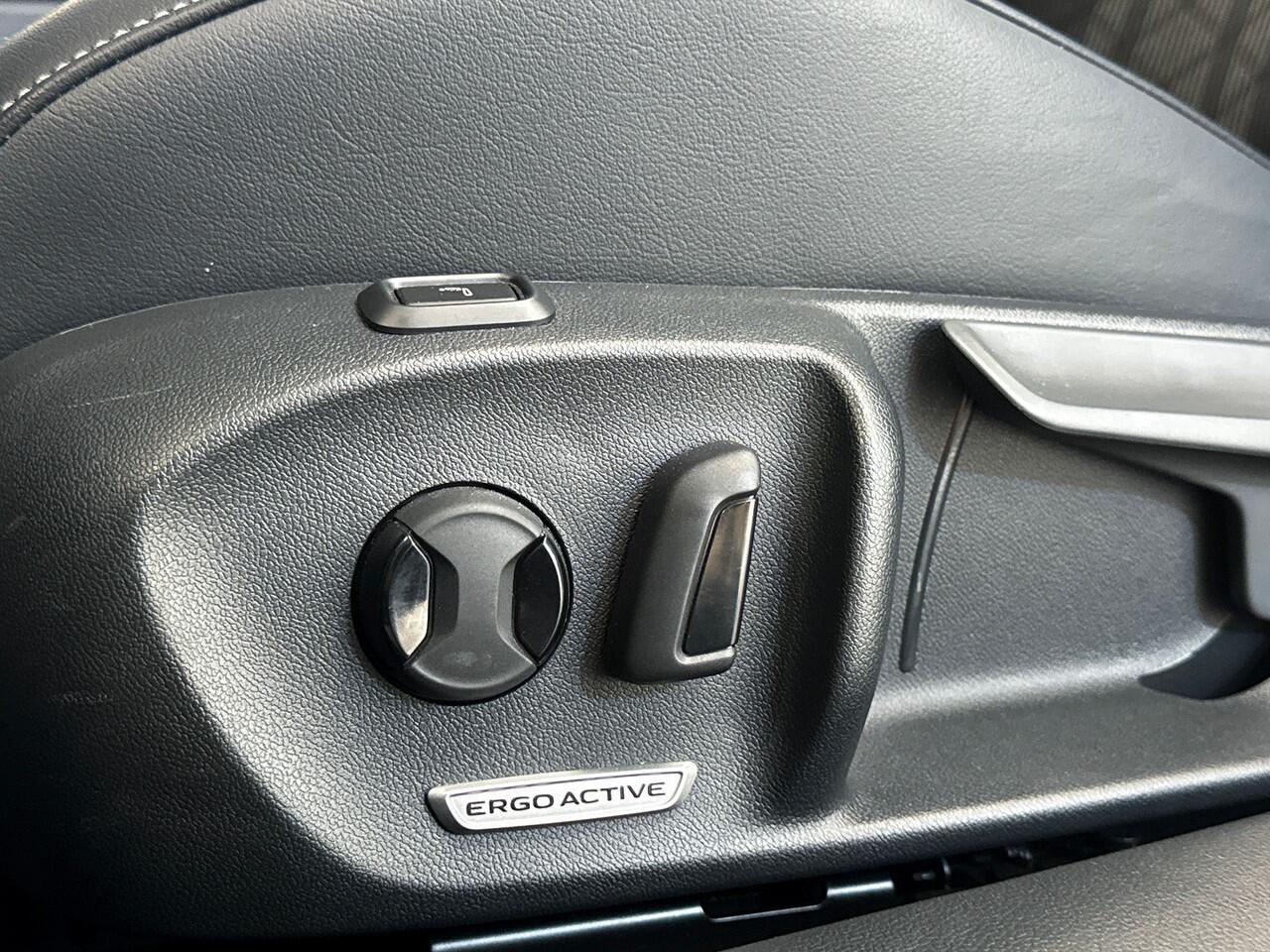 Volkswagen PASSAT Variant 1.5 150pk eTSI R-Line Edition Achteruitrijcamera | Panoramadak | Navigatiesysteem