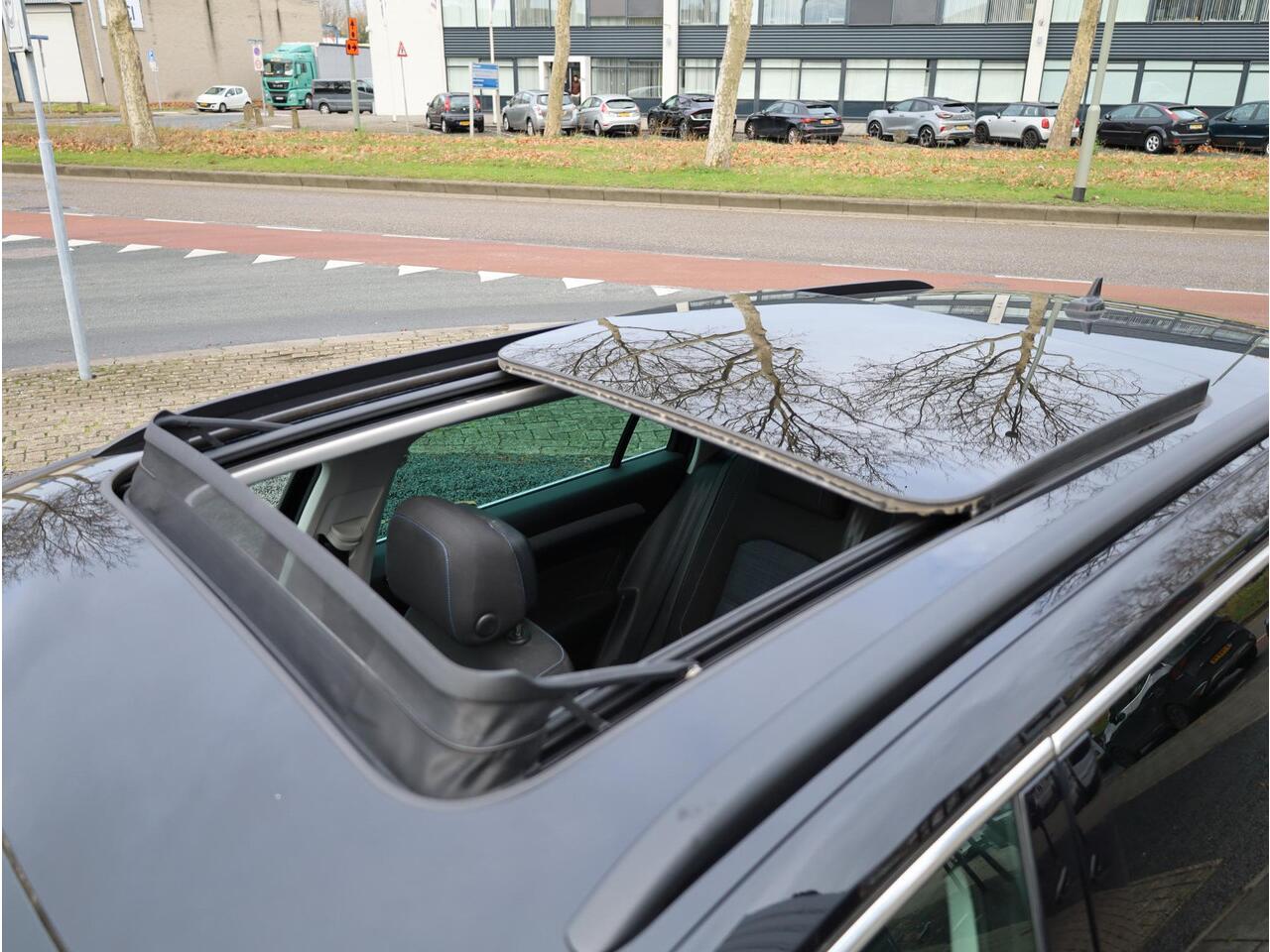 Volkswagen PASSAT Variant GTE 1.4 TSI PHEV 218PK | Panodak | Virtual | Achteruitrijcamera | Elektrische kofferklep | Getint Glas | Carplay/Android |