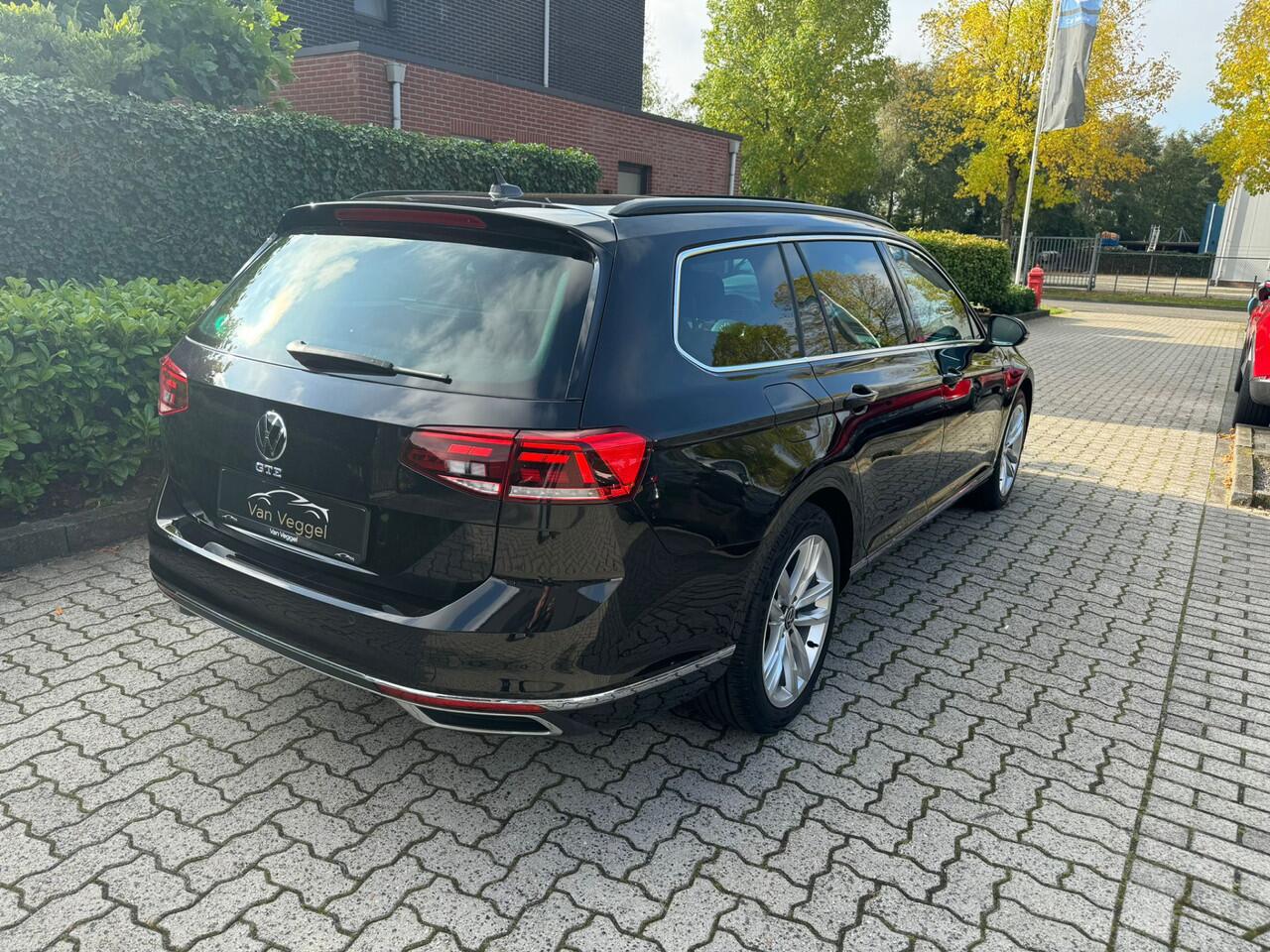 Volkswagen PASSAT Variant 1.4 TSI PHEV GTE pano, leer, virtual cockpit, cruise
