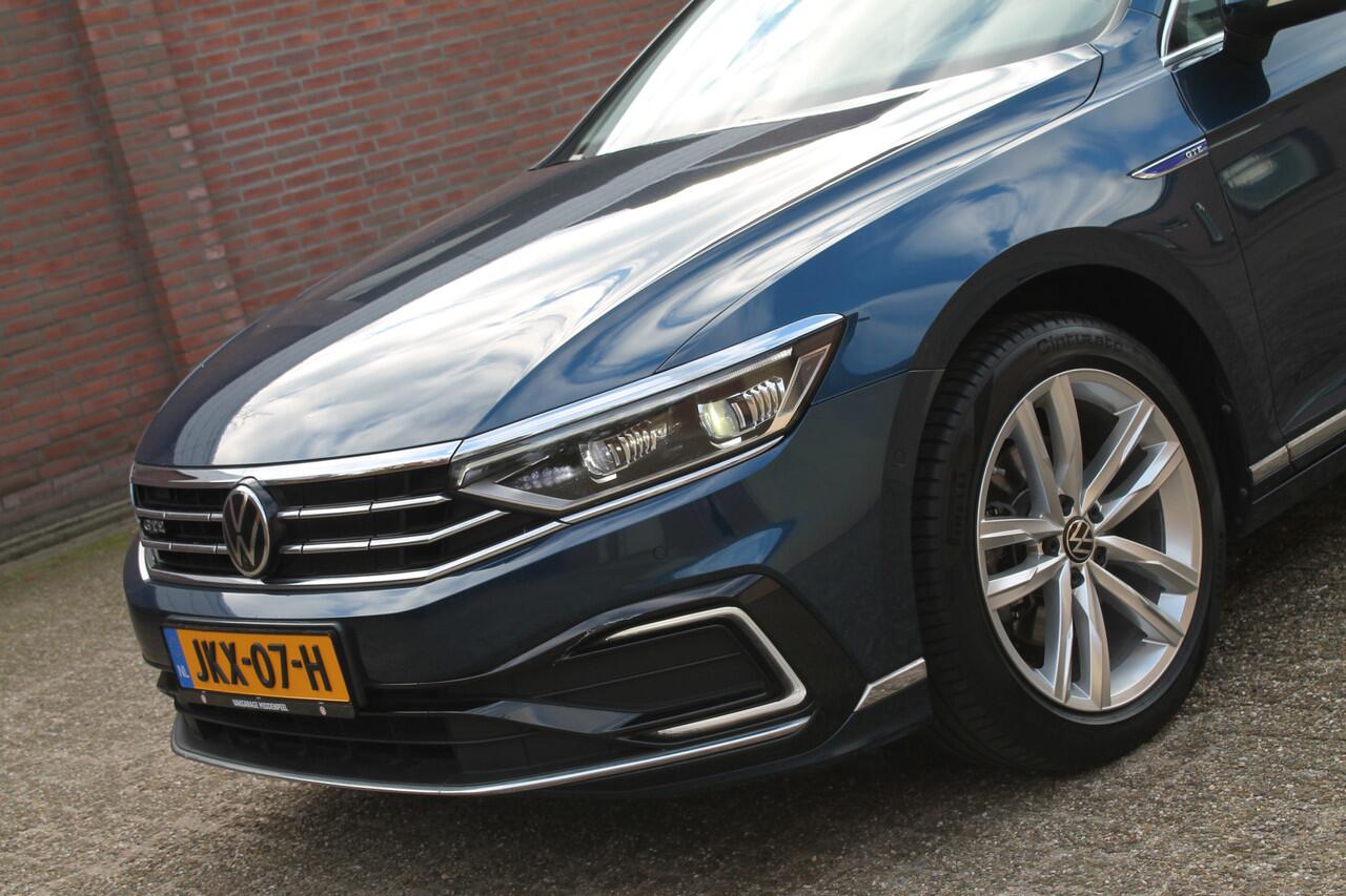 Volkswagen PASSAT Variant 1.4 TSI PHEV GTE | Pano | Camera | ACC