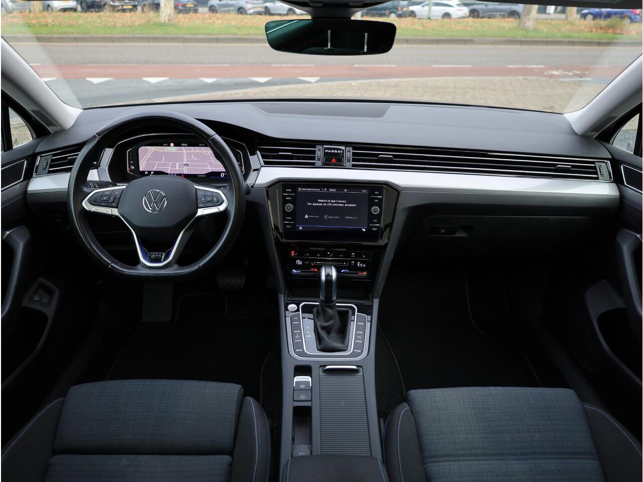 Volkswagen PASSAT Variant GTE 1.4 TSI PHEV 218PK | Panodak | Virtual | Achteruitrijcamera | Elektrische kofferklep | Getint Glas | Carplay/Android |
