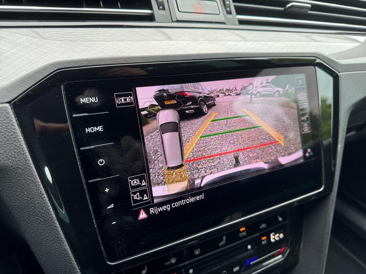 Volkswagen PASSAT Variant 1.4 TSI PHEV GTE Business | 99% SOH | 218 pk | Trekhaak | Pano Dak | ERGO Massage | App Connect |