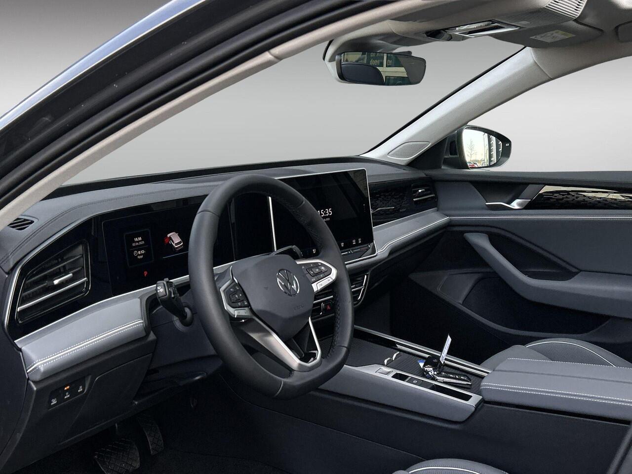 Volkswagen PASSAT Elegance Business 1.5 eHybrid 150 kW / 204 pk Vari